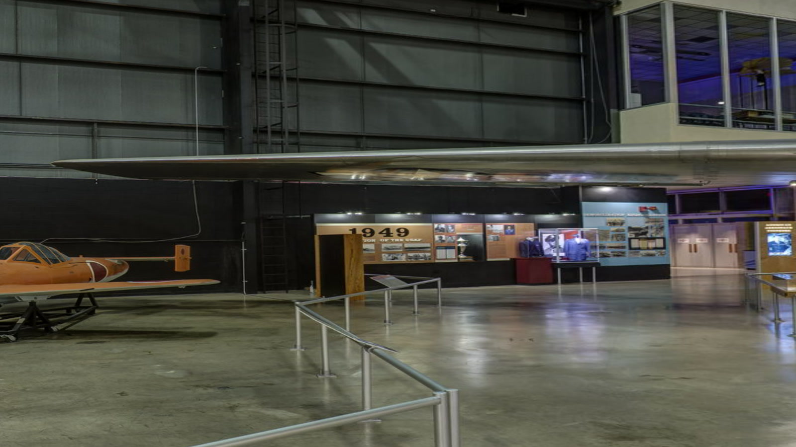 Integration of the USAF in the gallery